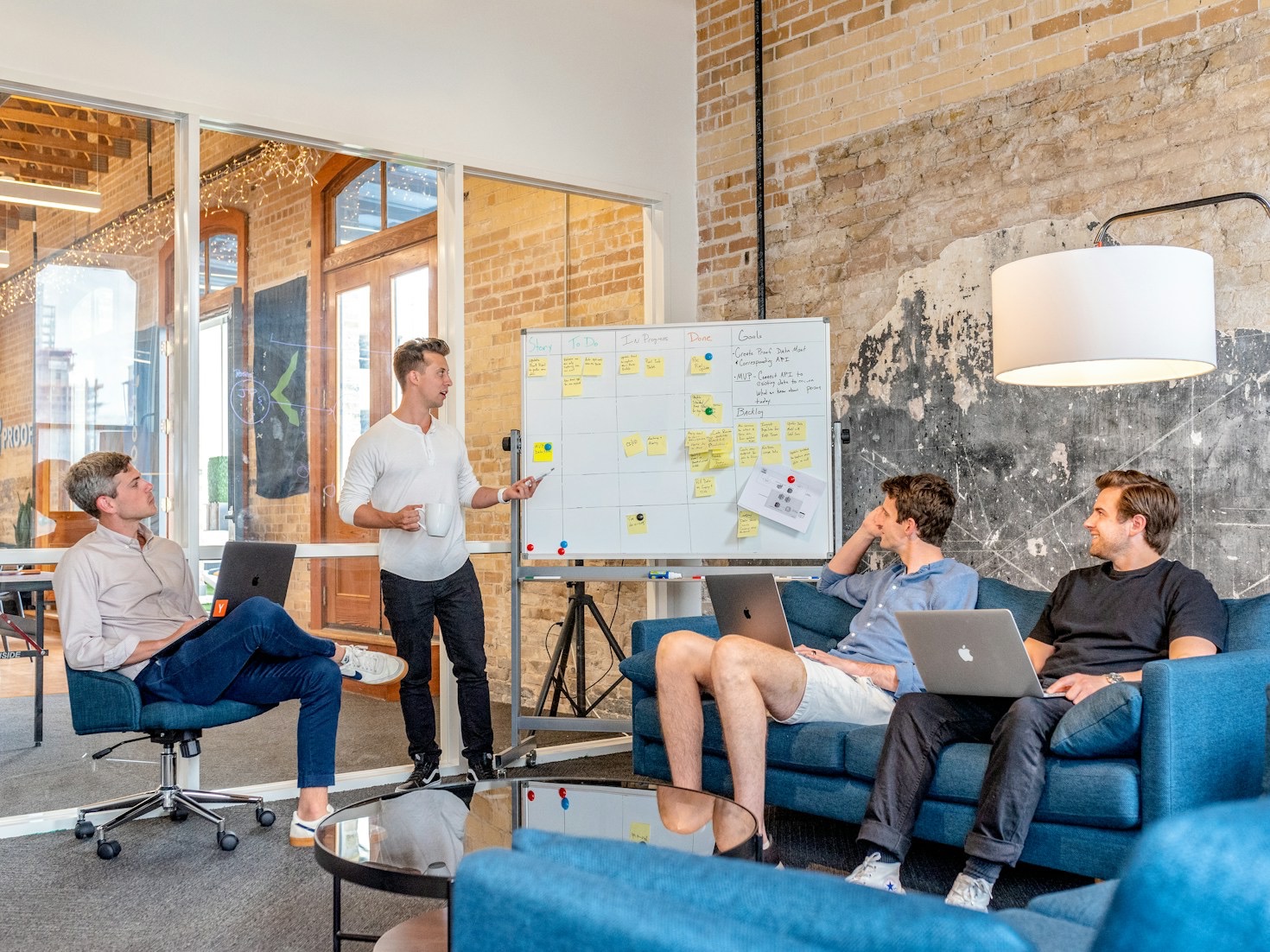 10 Essential Steps to Launch Your Startup